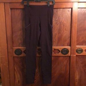 Lululemon plum speed up tight sz 4 28” inseam